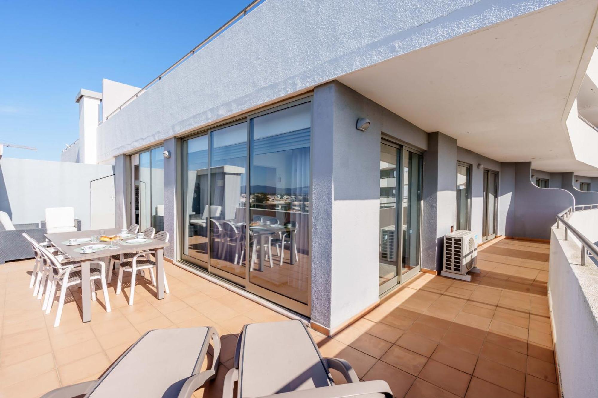 Breathtaking Coral Ocean View Apartment At Oa ปอร์ติเมา ภายนอก รูปภาพ