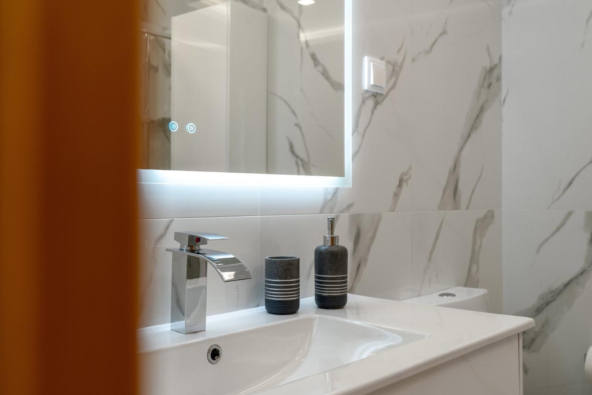 Breathtaking Coral Ocean View Apartment At Oa ปอร์ติเมา ภายนอก รูปภาพ